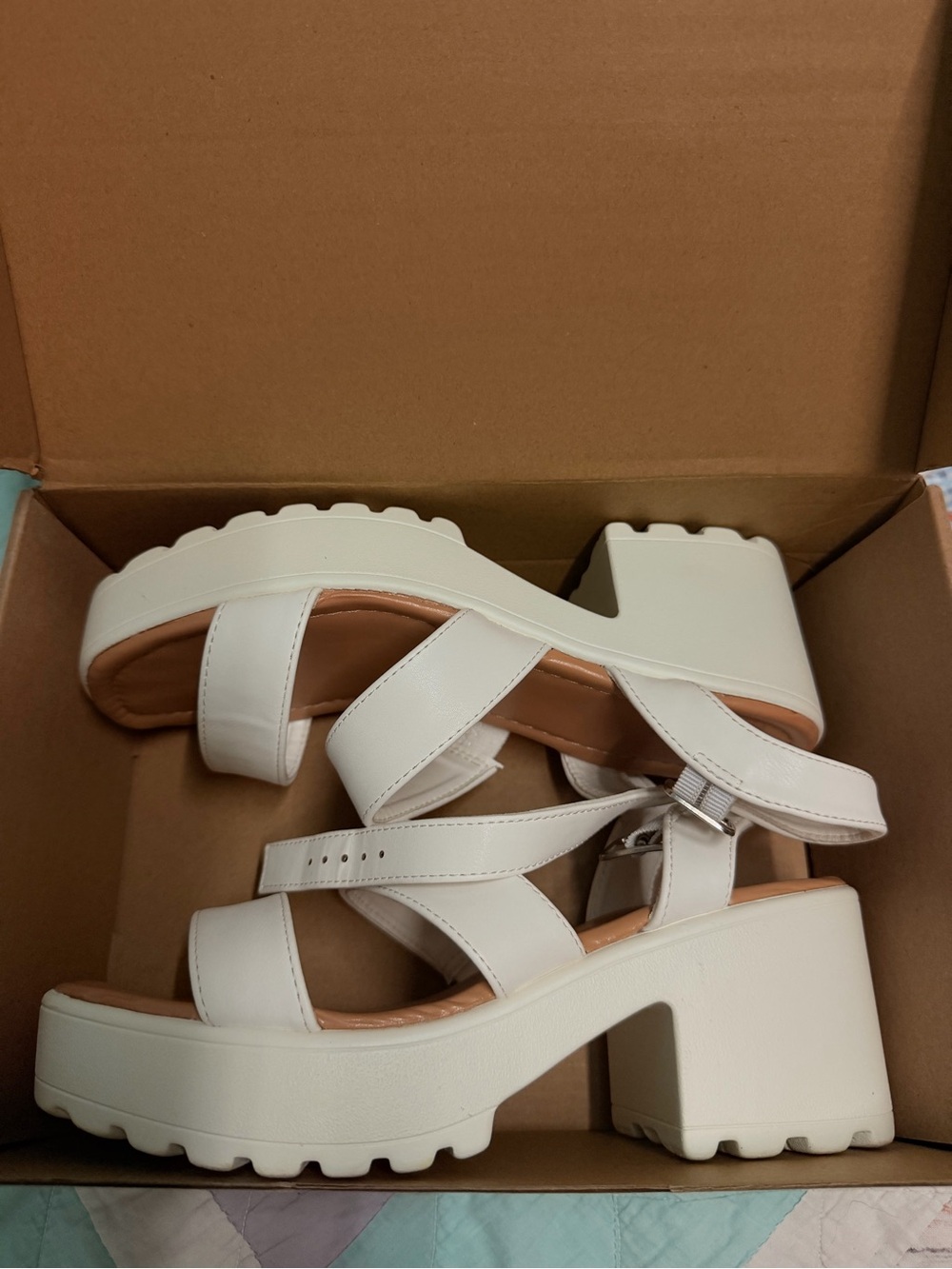 Mysoft Women’s Chunky Platform Sandals — White
